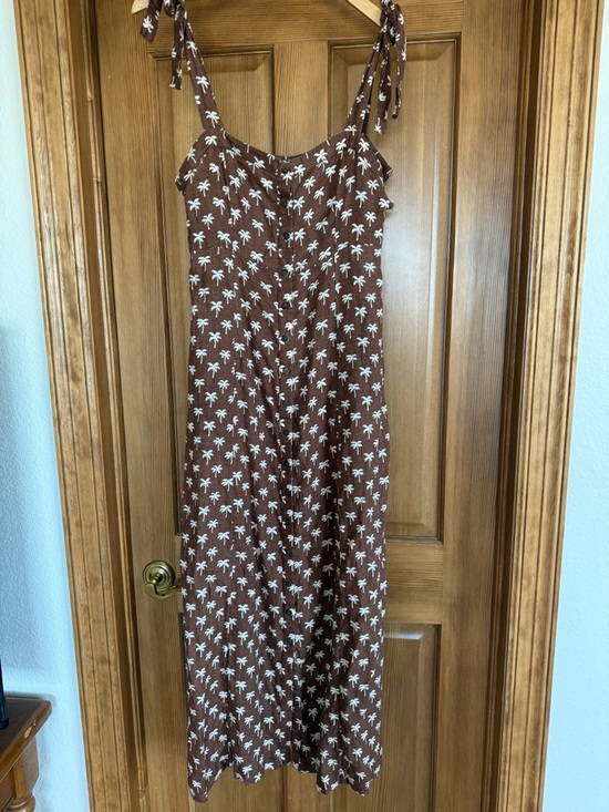 Faherty Dresses & Skirts - Faherty Linen Brown Maxi Dress with White Palm Print
